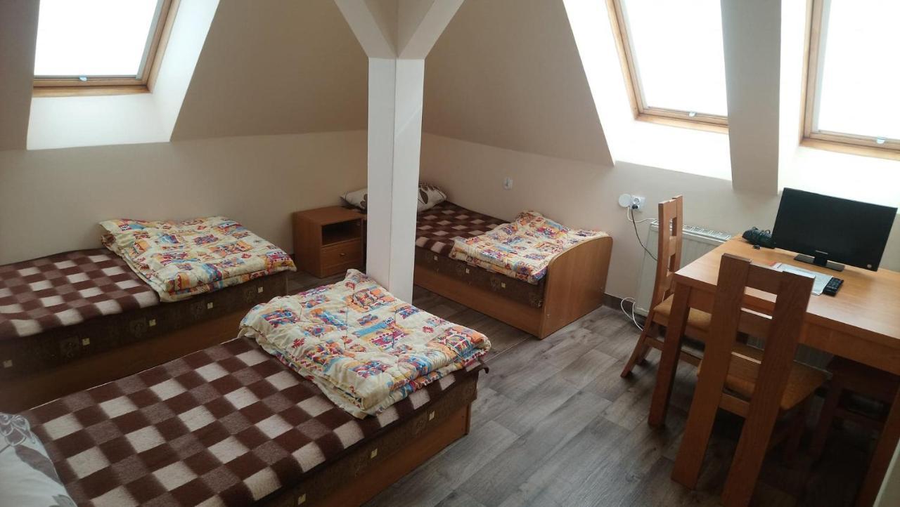 Szkolne Schronisko Mlodziezowe W Olsztynie Hostel ออลชติน ภายนอก รูปภาพ